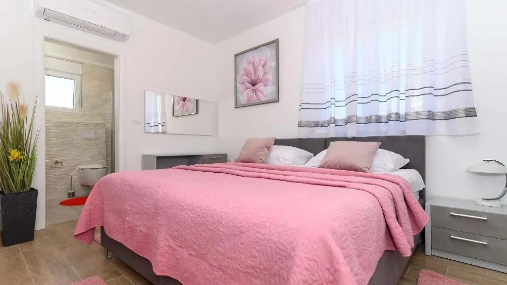 Seaside Luxury Apartment Trogir Croatia