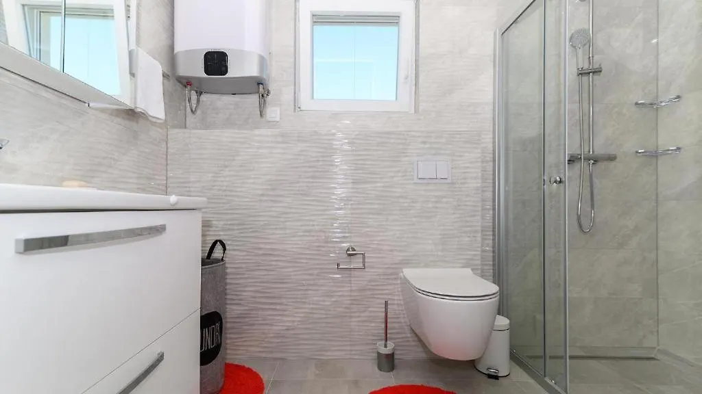 Seaside Luxury Apartment טרוגיר