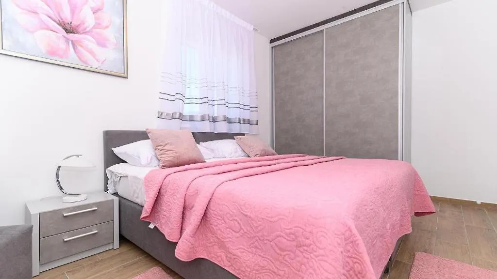 Seaside Luxury Apartment טרוגיר